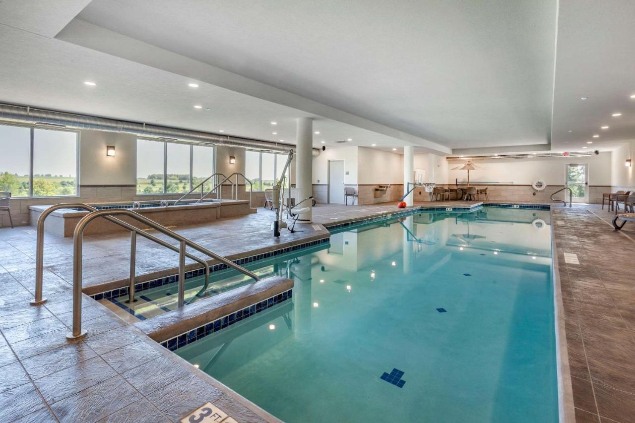 Sleep Inn & Suites Lancaster-Platteville Экстерьер фото